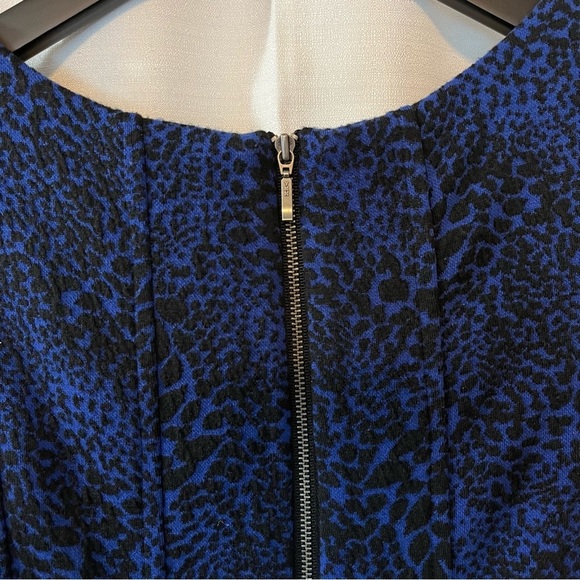 Taylor Blue Long Sleeve Pleated Micro Cheetah Print Dress - Size 6P - Picture 8 of 11